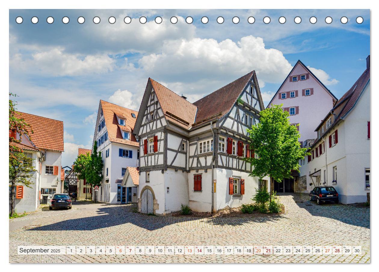 Bild: 9783435052400 | Herrenberg Impressionen (Tischkalender 2025 DIN A5 quer), CALVENDO...