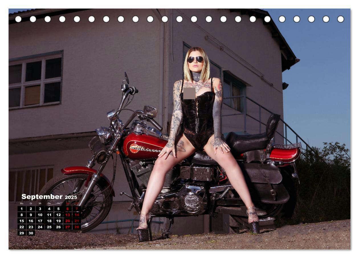 Bild: 9783383963728 | Motorräder und Sexy Girls (Tischkalender 2025 DIN A5 quer),...