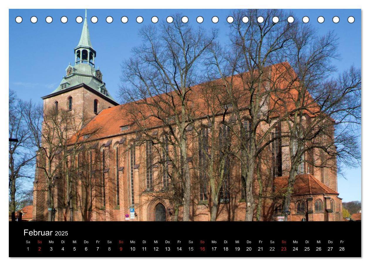 Bild: 9783435790753 | Hansestadt Lüneburg und Lüneburger Heide (Tischkalender 2025 DIN A5...