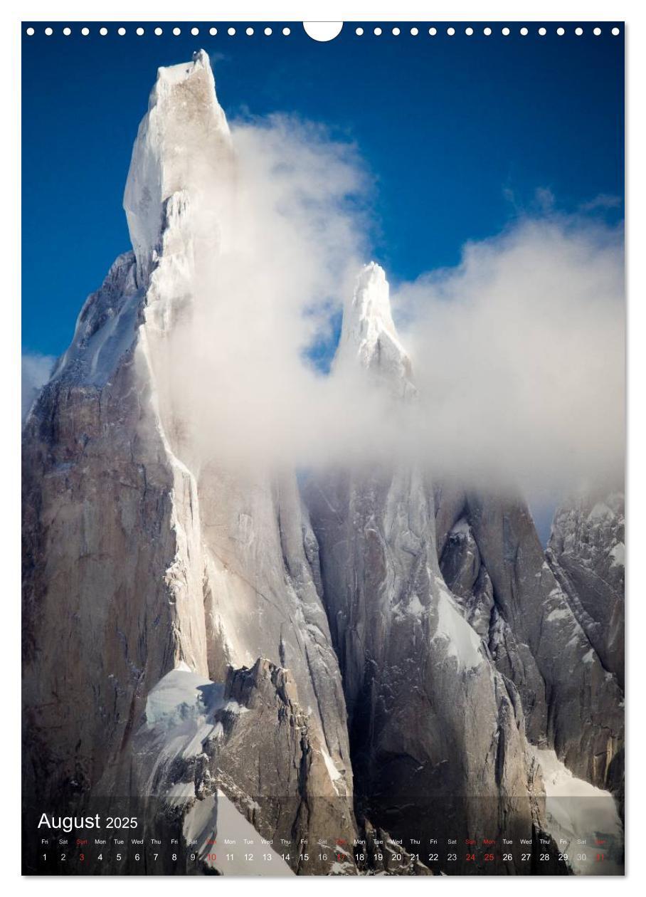 Bild: 9781325976515 | Majestic Mountains of Patagonia: Cerro Torre / UK-Version (Wall...