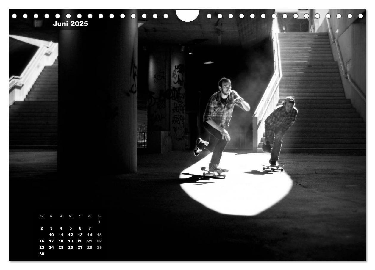 Bild: 9783435673100 | Skateboarden in Schwarz-Weiß (Wandkalender 2025 DIN A4 quer),...