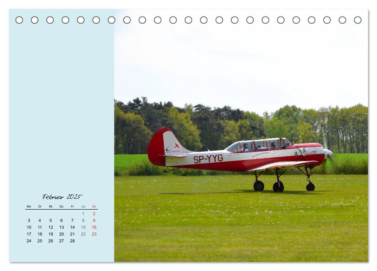 Bild: 9783435233656 | Sportliche Kunstflieger (Tischkalender 2025 DIN A5 quer), CALVENDO...