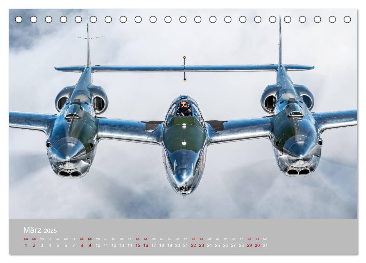 Bild: 9783435147366 | Fliegende Legenden - Warbirds (Tischkalender 2025 DIN A5 quer),...