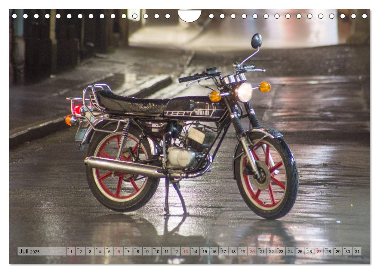 Bild: 9783435287260 | Oldtimer Mopeds - fotografiert von Michael Allmaier (Wandkalender...