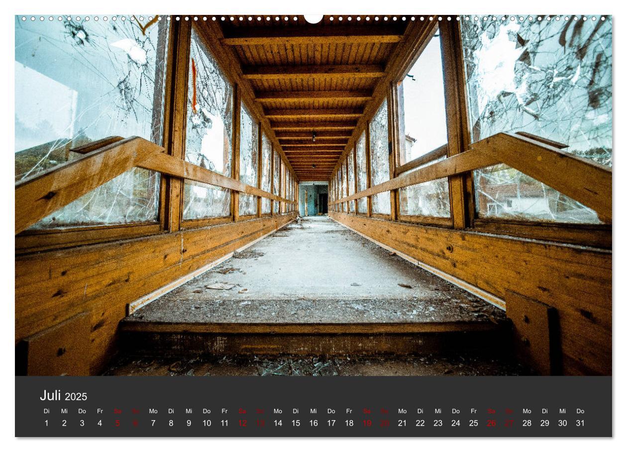 Bild: 9783435216949 | Verlassene Orte - Ein Lost Places Kalender (Wandkalender 2025 DIN...