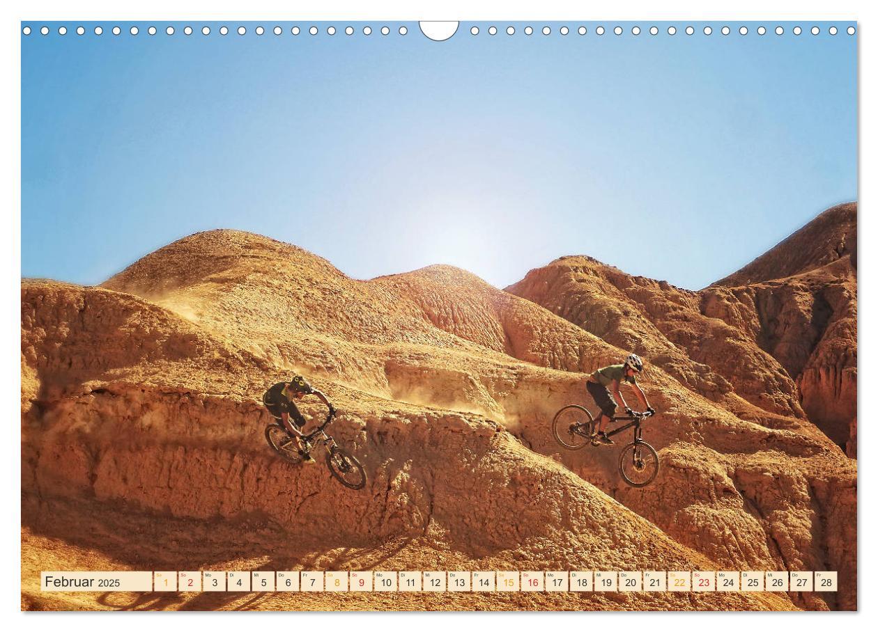 Bild: 9783435259335 | Mountainbike extrem (Wandkalender 2025 DIN A3 quer), CALVENDO...