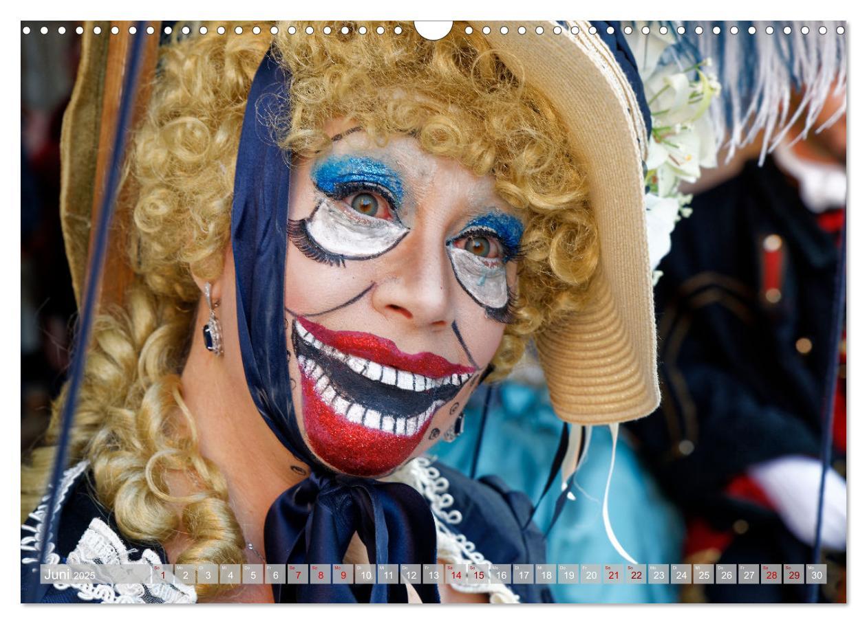 Bild: 9783383855092 | neunziggrad I photoart: venezia carnevale (Wandkalender 2025 DIN A3...