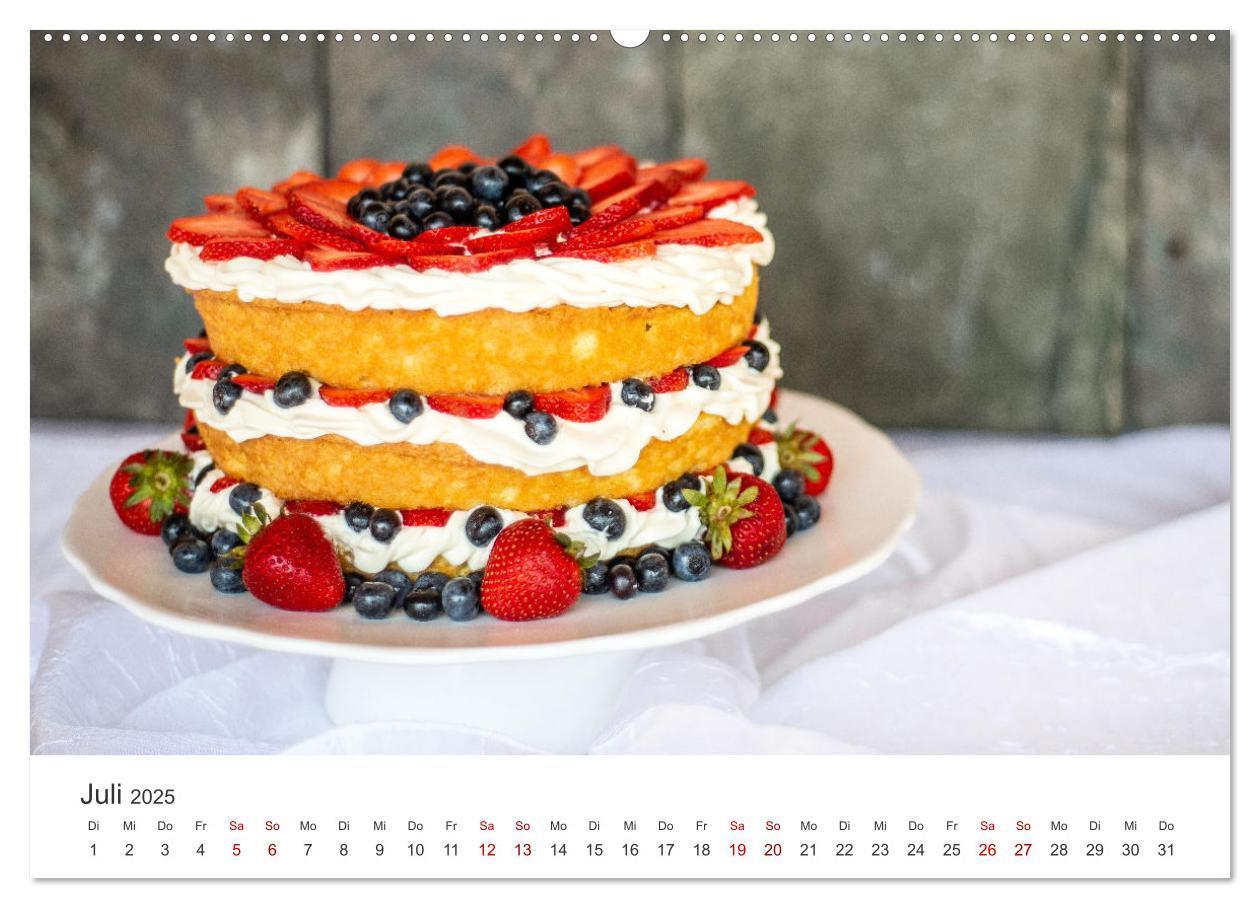 Bild: 9783383927911 | Köstliche Kuchen (Wandkalender 2025 DIN A2 quer), CALVENDO...