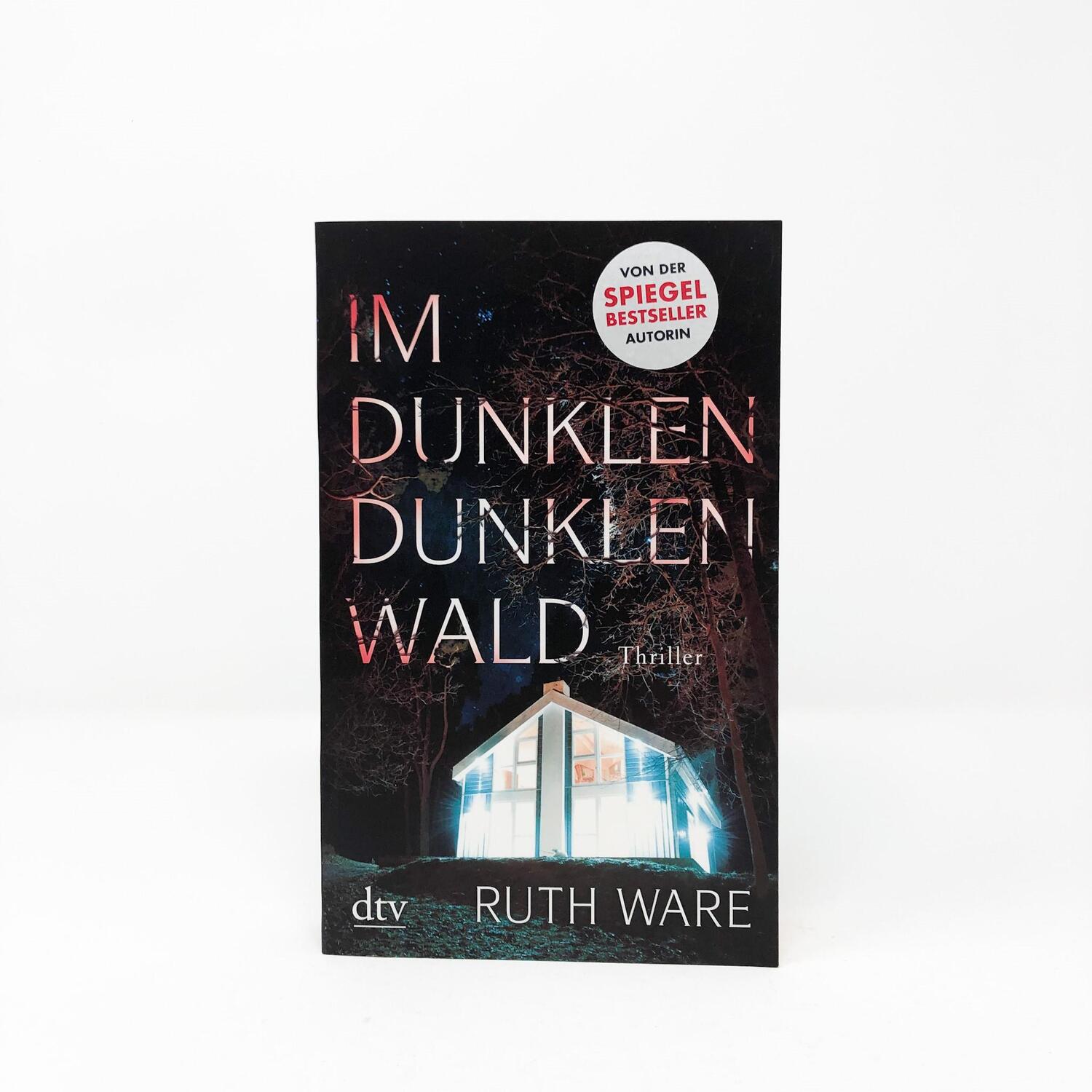 Bild: 9783423217279 | Im dunklen, dunklen Wald | Ruth Ware | Taschenbuch | 380 S. | Deutsch