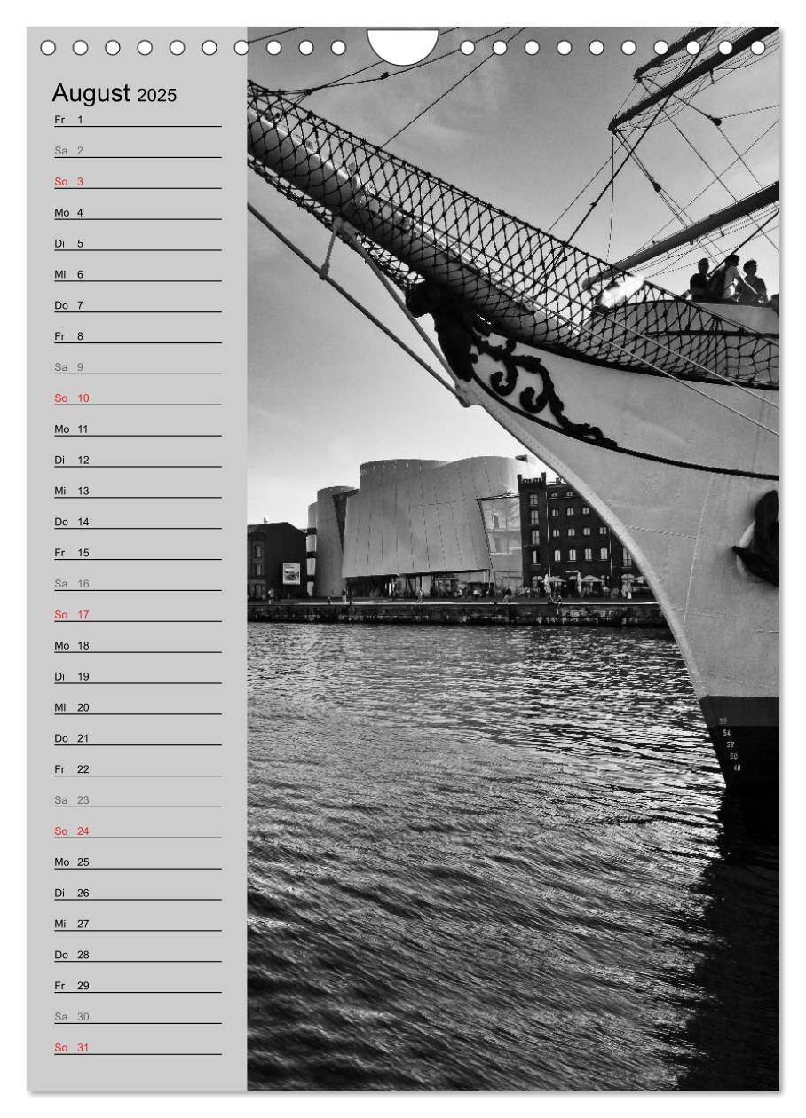 Bild: 9783457029480 | Stralsund. Ein Hauch längst vergangener Zeiten (Wandkalender 2025...