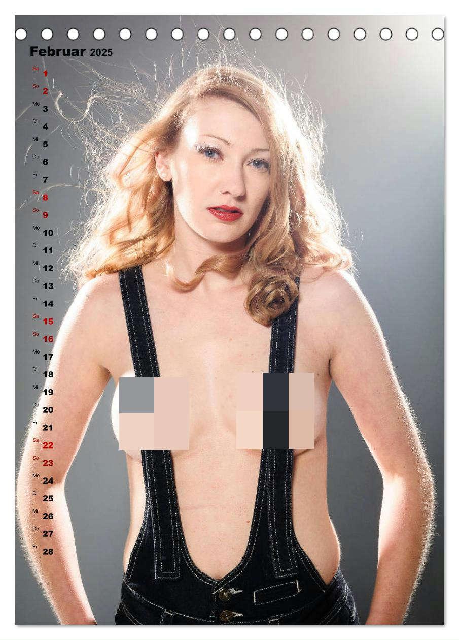 Bild: 9783435989829 | Sexy in Latzhosen (Tischkalender 2025 DIN A5 hoch), CALVENDO...