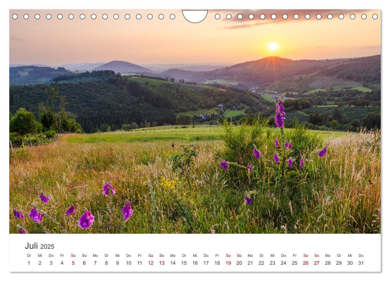 Bild: 9783457235423 | Sauerland - hier muss man mal gewesen sein (Wandkalender 2025 DIN...