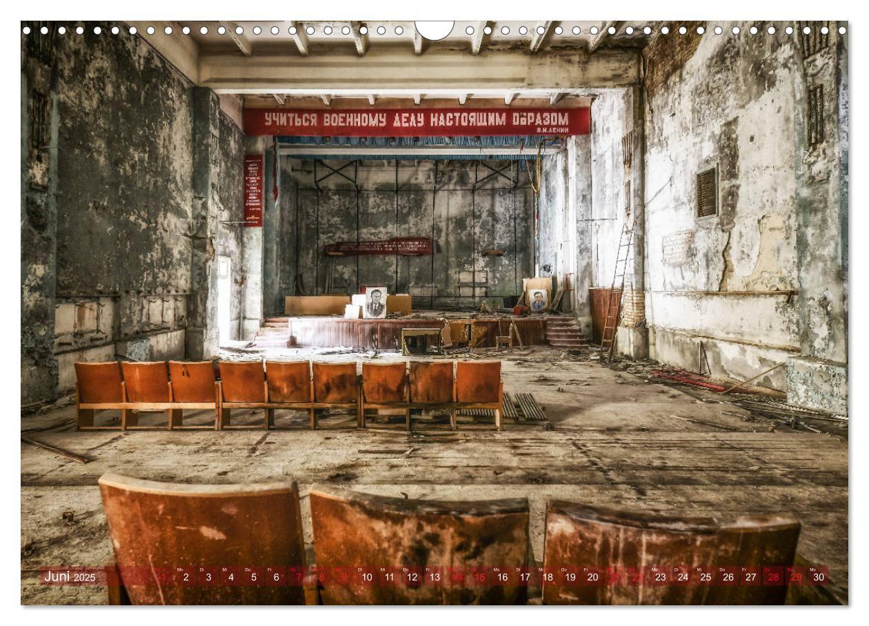 Bild: 9783435245253 | Tschernobyl - Die Sperrzone um das Atomkraftwerk (Wandkalender 2025...