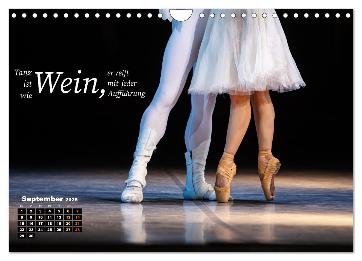 Bild: 9783383857775 | Ballett mit einem Hauch Poesie (Wandkalender 2025 DIN A4 quer),...