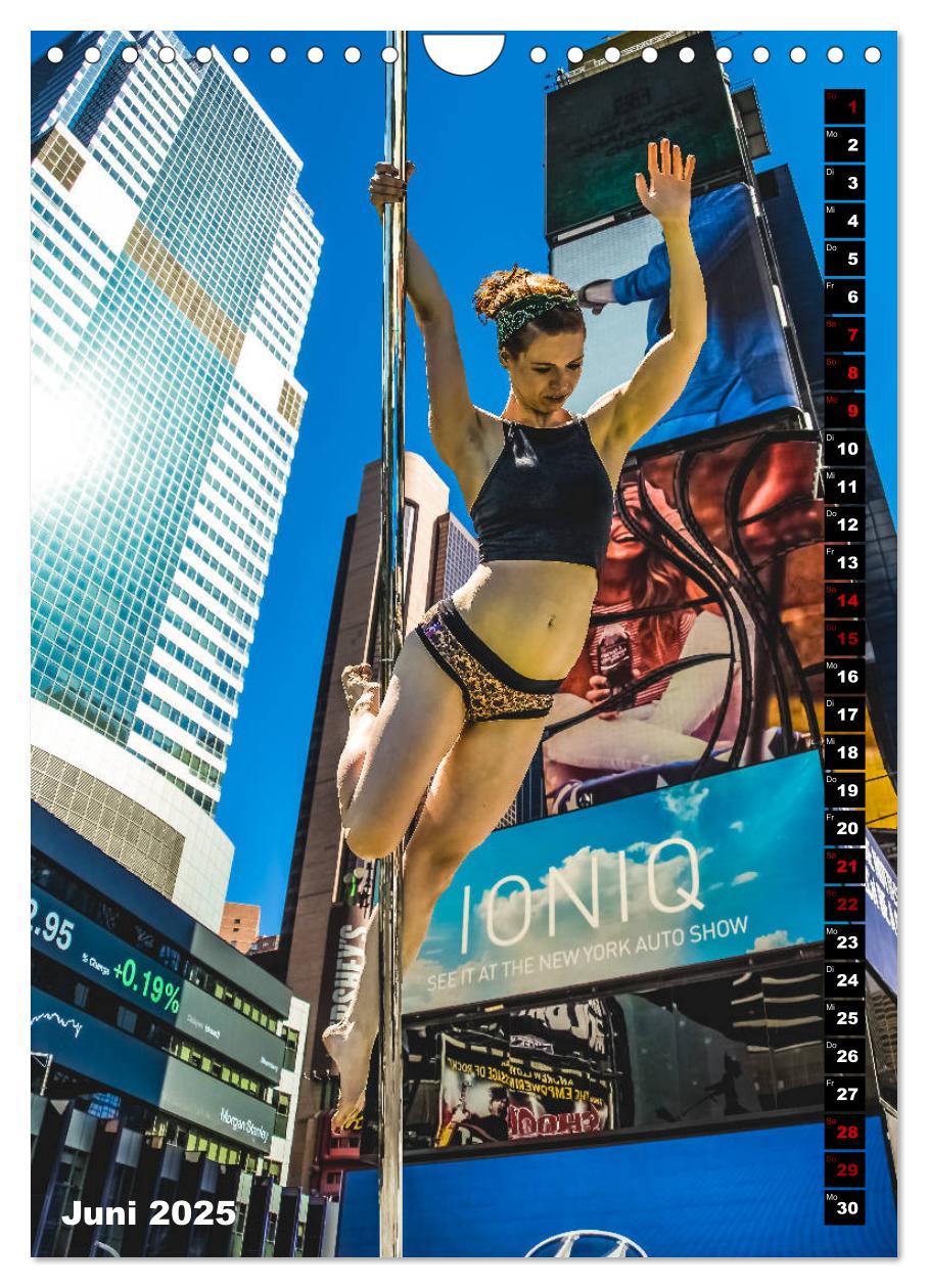 Bild: 9783435999910 | Poledance auf New Yorks Straßen (Wandkalender 2025 DIN A4 hoch),...