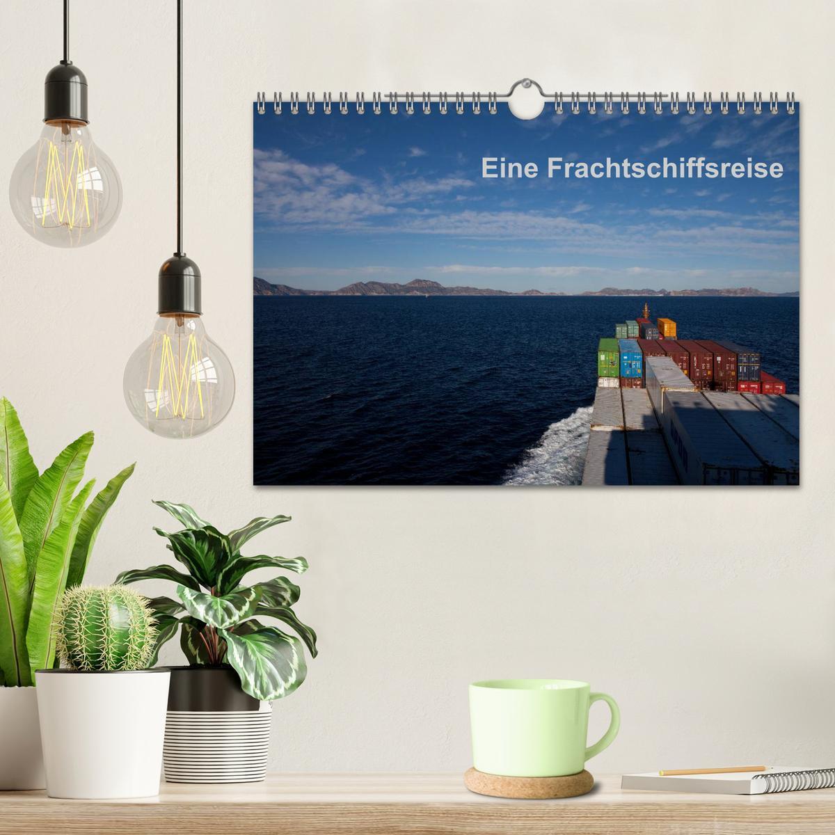 Bild: 9783435839001 | Eine Frachtschiffreise (Wandkalender 2025 DIN A4 quer), CALVENDO...