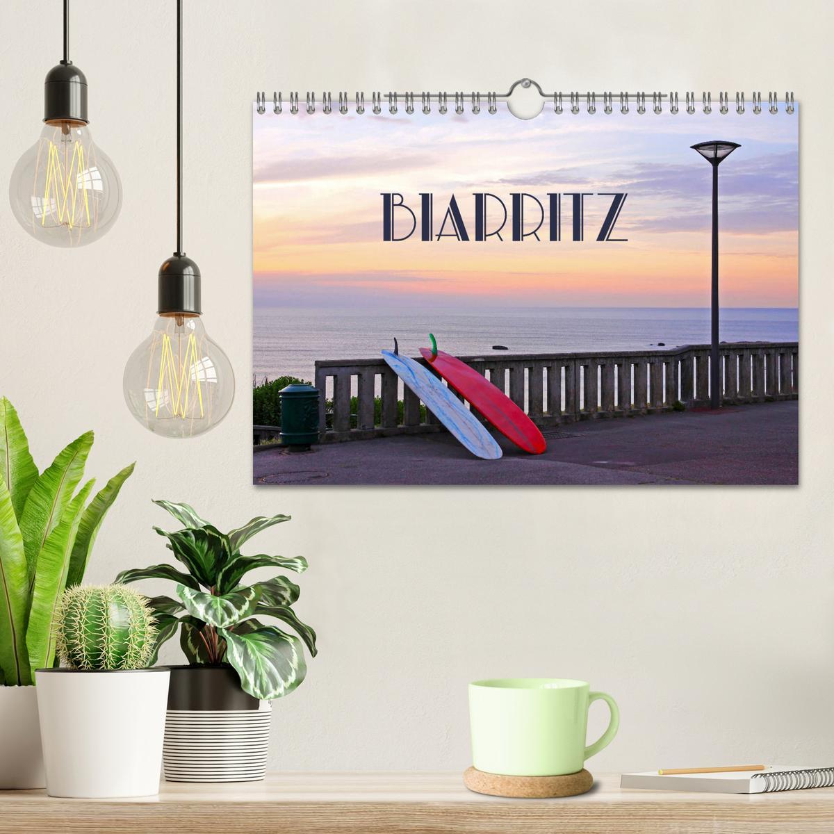 Bild: 9783435305230 | Biarritz (Wandkalender 2025 DIN A4 quer), CALVENDO Monatskalender