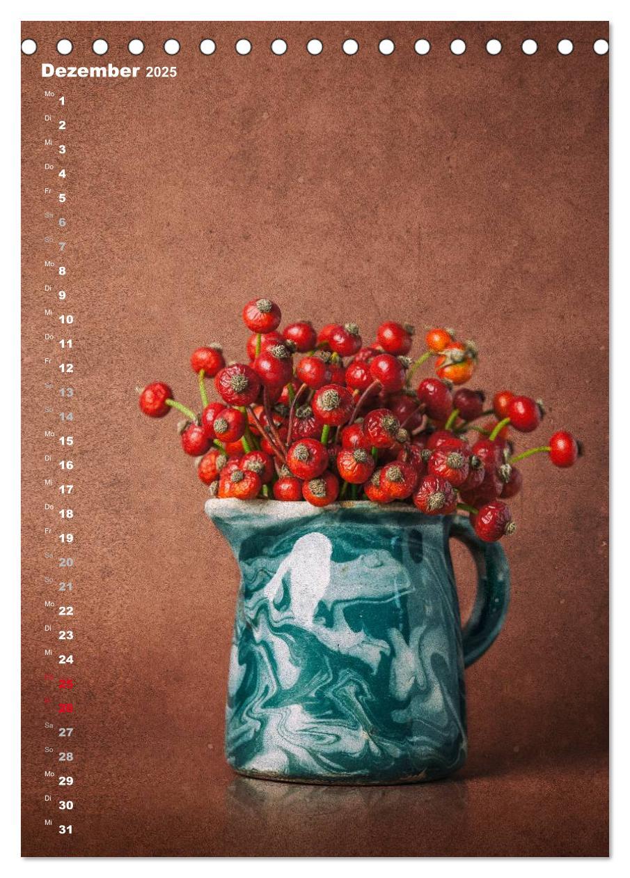 Bild: 9783457048610 | Blumenschmuck in Bunzlau Keramik (Tischkalender 2025 DIN A5 hoch),...