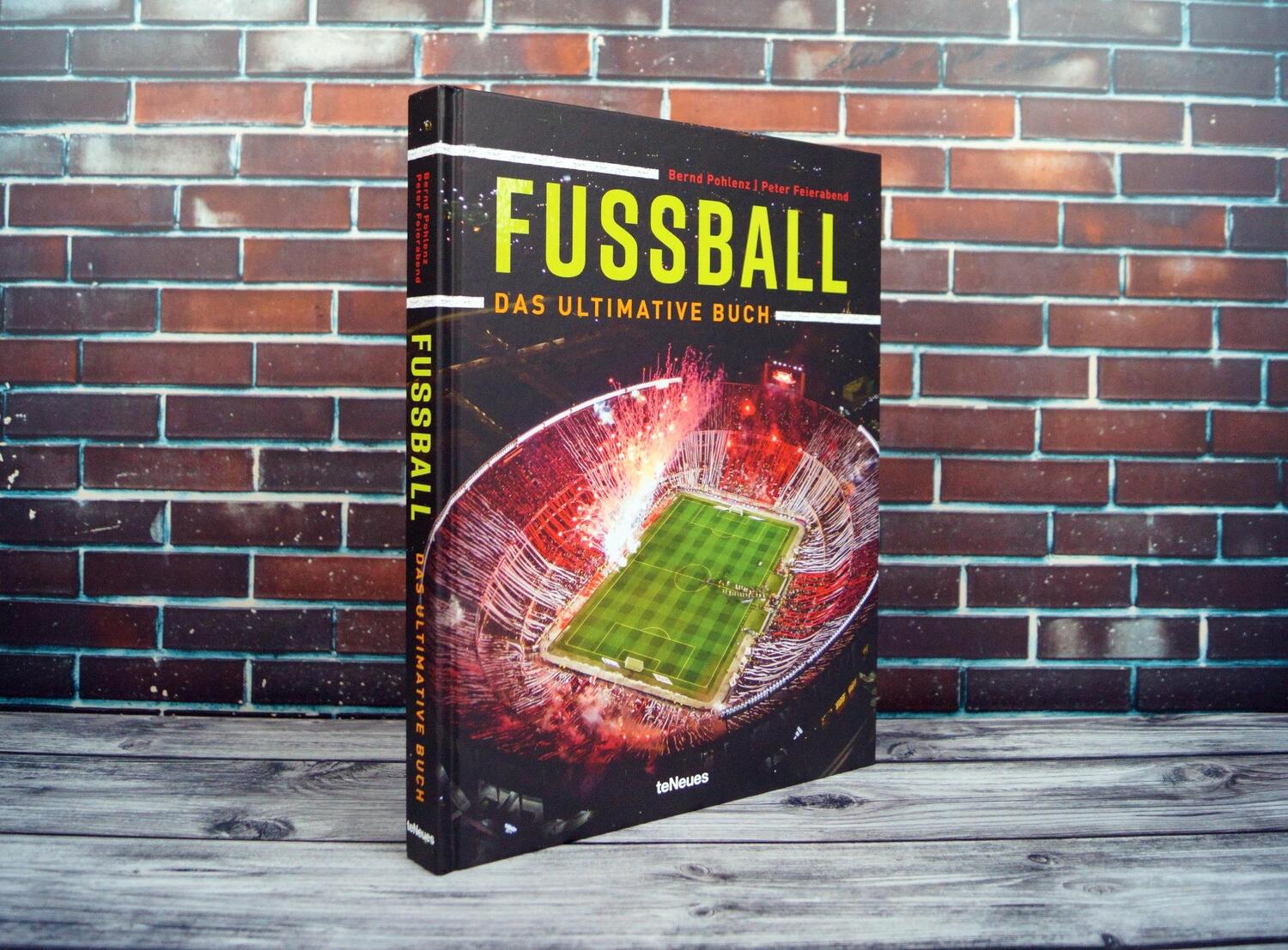 Bild: 9783961715572 | Fußball - Das ultimative Buch | Peter Feierabend (u. a.) | Buch | 2024