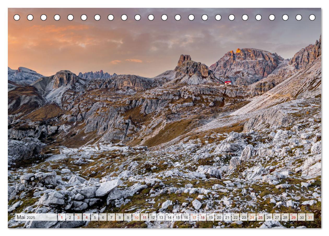 Bild: 9783383996672 | Bergwanderung Dolomiten rund um die Drei Zinnen (Tischkalender 2025...