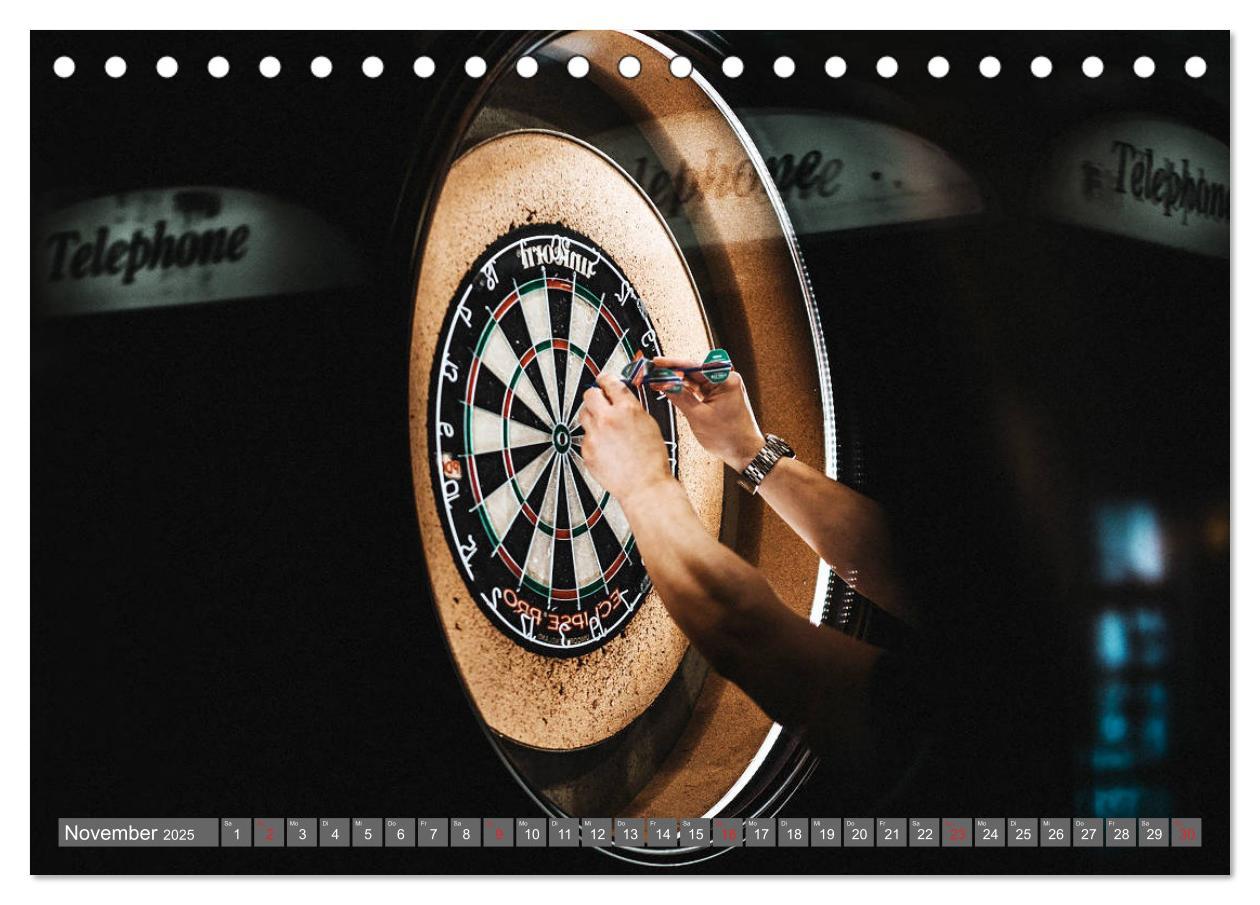 Bild: 9783435289073 | Darts. Konzentration - Sport - Spannung (Tischkalender 2025 DIN A5...