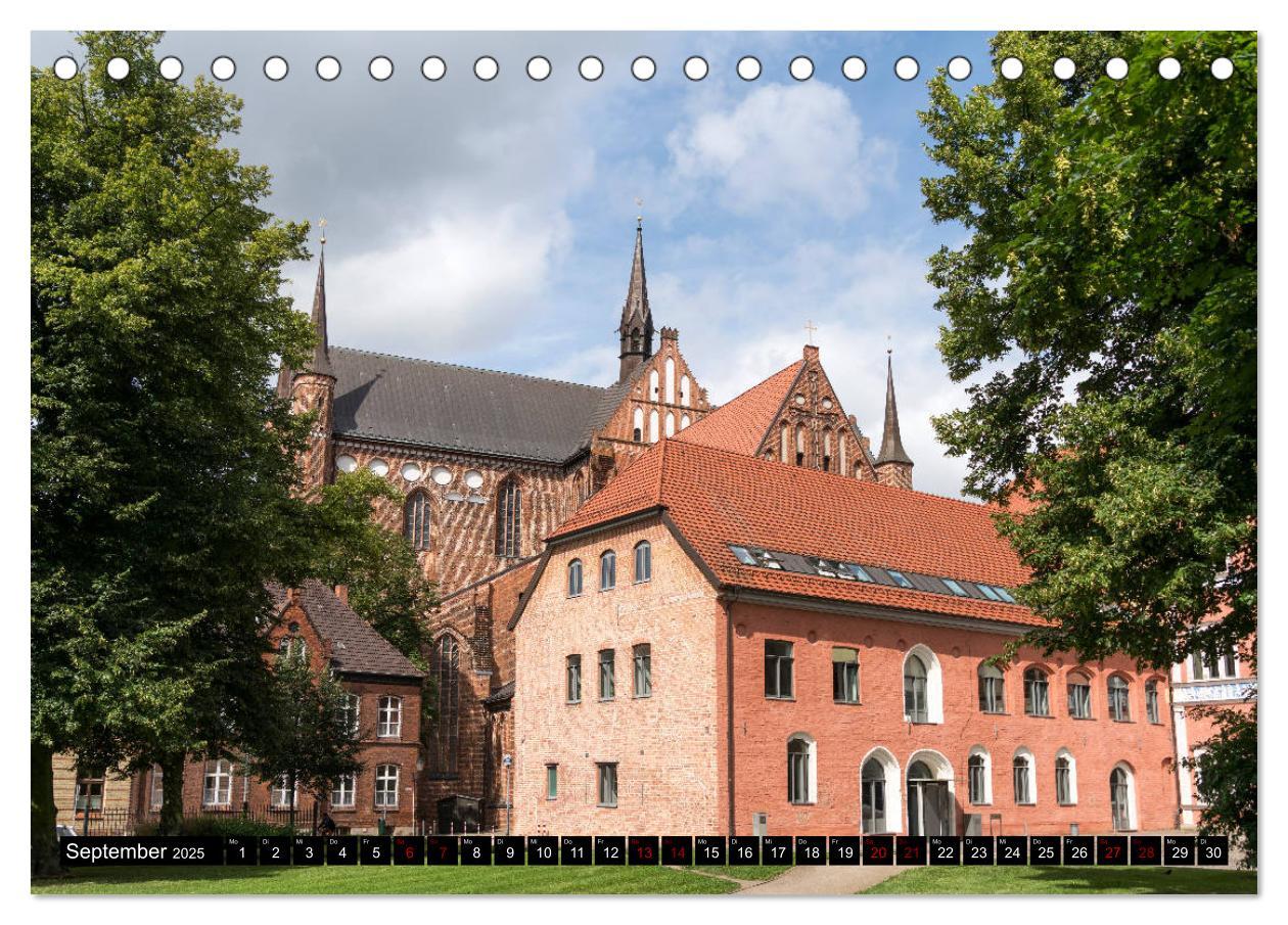 Bild: 9783435409846 | Hansestadt Wismar (Tischkalender 2025 DIN A5 quer), CALVENDO...