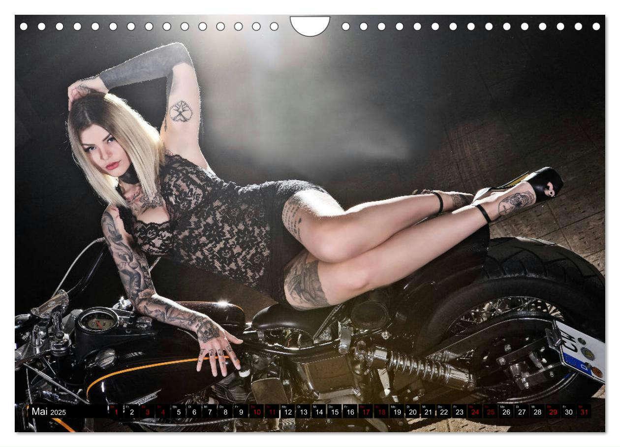 Bild: 9783435115945 | Motorräder und Sexy Girls (Wandkalender 2025 DIN A4 quer), CALVENDO...