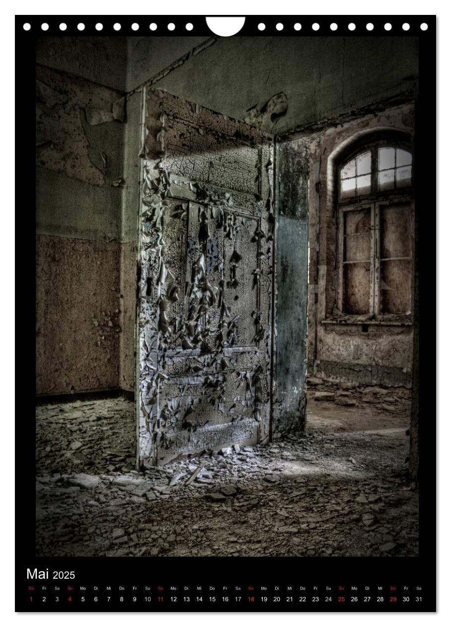 Bild: 9783457082874 | Lost Places Vergessene Orte (Wandkalender 2025 DIN A4 hoch),...