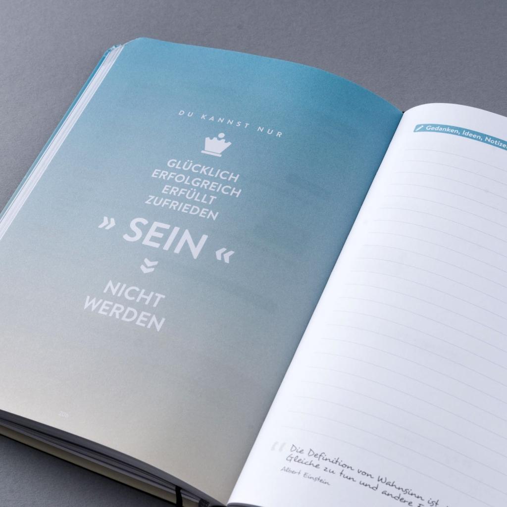 Bild: 9783000610325 | DRANBLEIBEN Erfolgsjournal, Serious Blue | Matthias Hechler | Buch