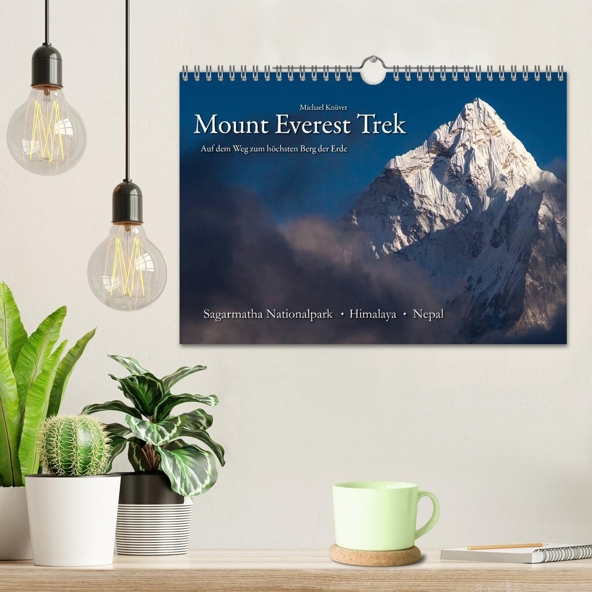 Bild: 9783435811038 | Mount Everest Trek (Wandkalender 2025 DIN A4 quer), CALVENDO...