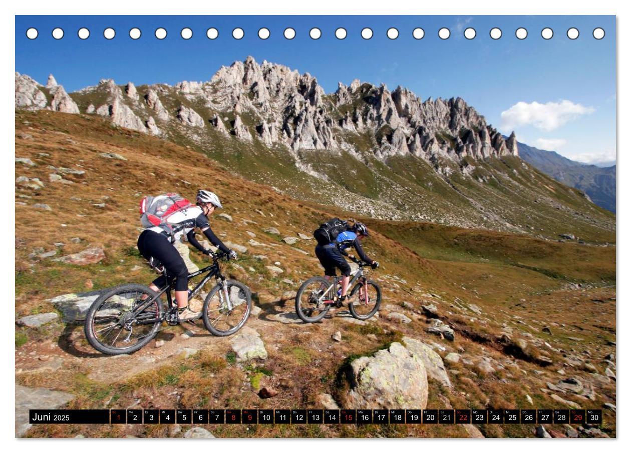 Bild: 9783435822225 | Mountainbike Spirit 2025 (Tischkalender 2025 DIN A5 quer), CALVENDO...