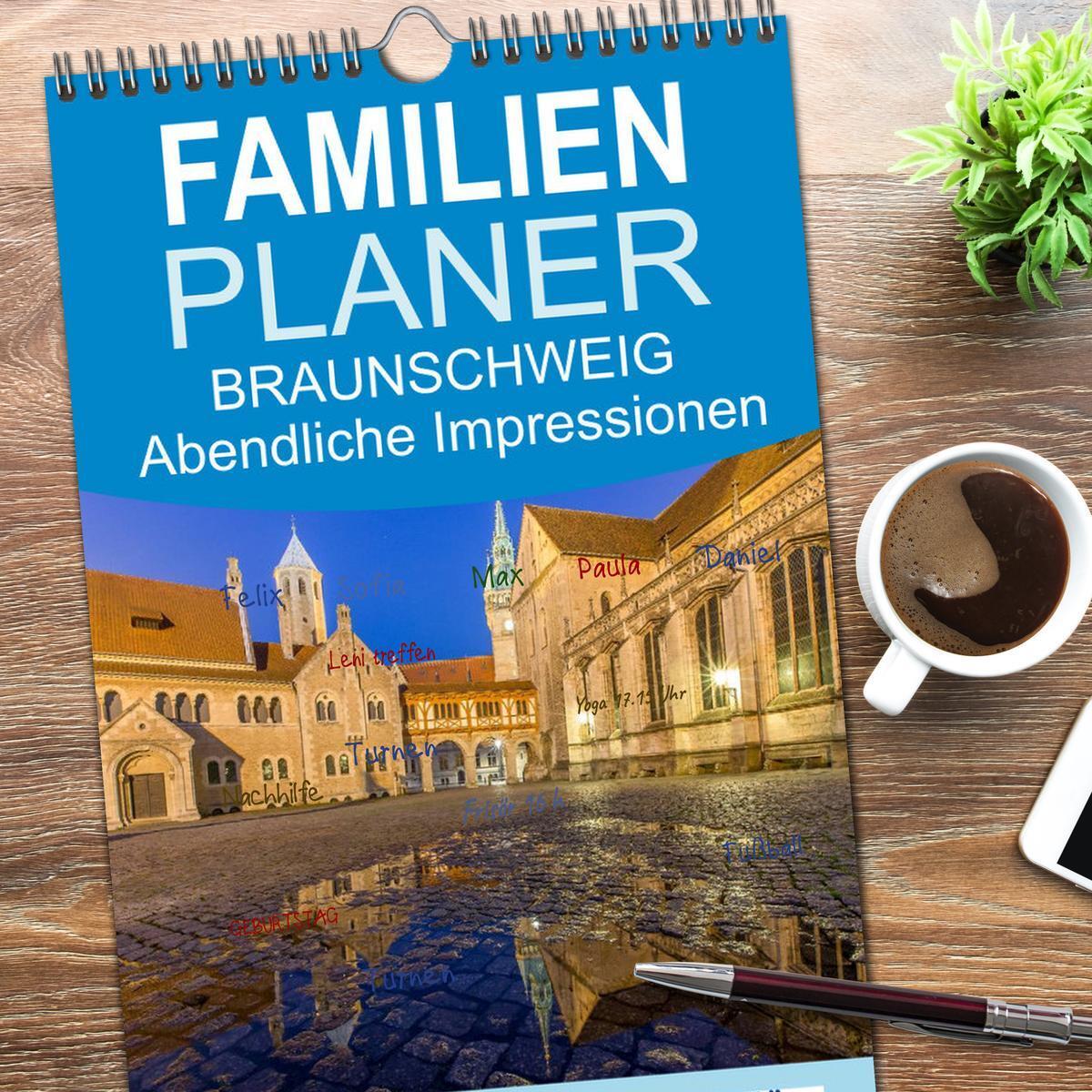 Bild: 9783457113196 | Familienplaner 2025 - BRAUNSCHWEIG - Abendliche Impressionen mit 5...