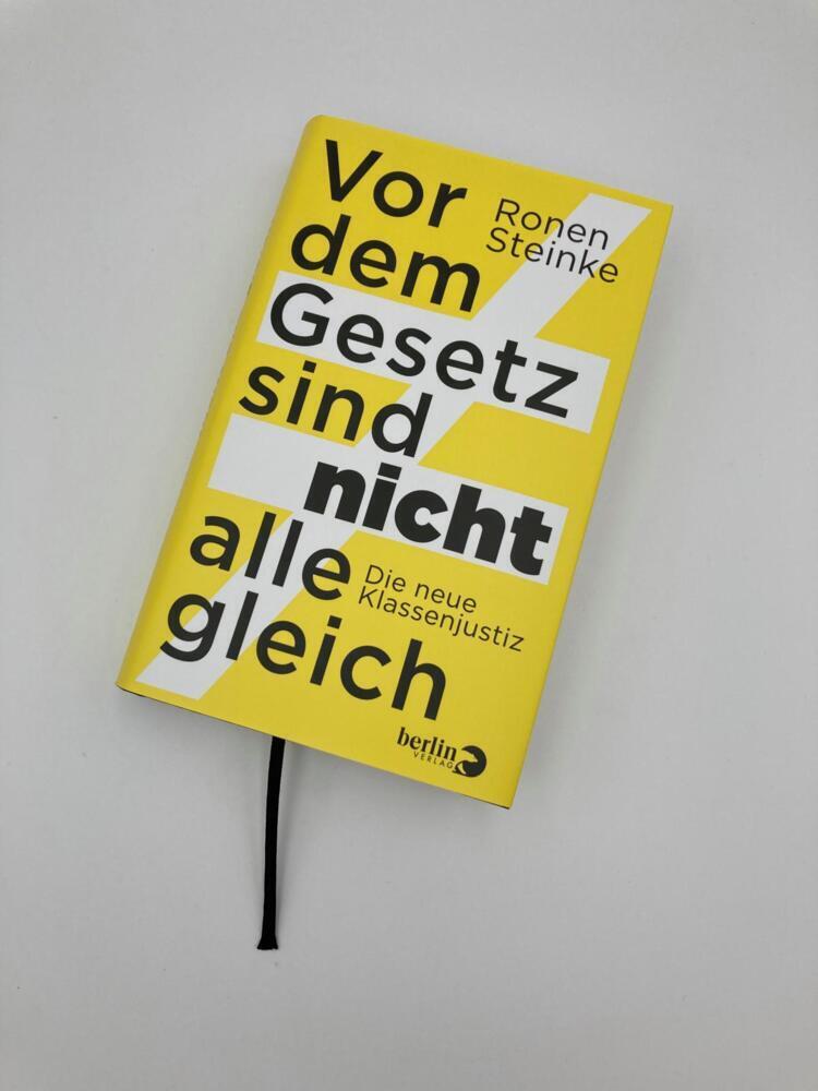 Bild: 9783827014153 | Vor dem Gesetz sind nicht alle gleich | Ronen Steinke | Buch | 272 S.