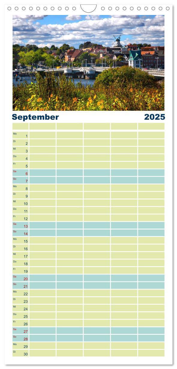 Bild: 9783457103029 | Familienplaner 2025 - Ostseefjord Schlei mit 5 Spalten...