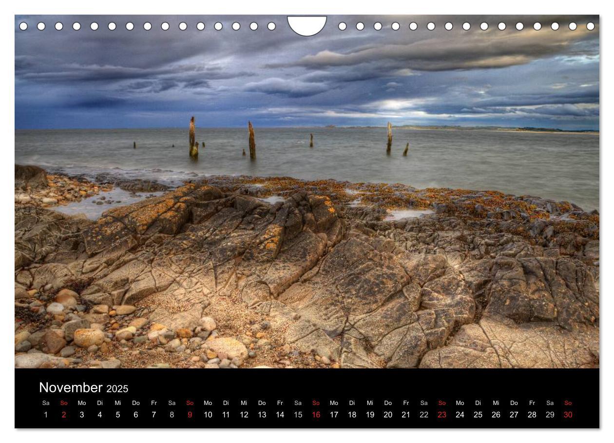 Bild: 9783435731299 | Holy Island - England (Wandkalender 2025 DIN A4 quer), CALVENDO...