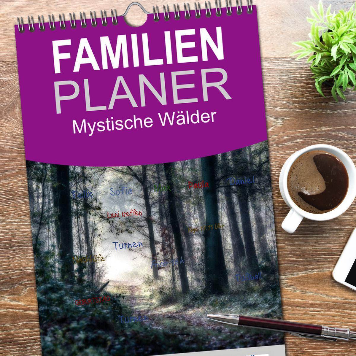 Bild: 9783457106006 | Familienplaner 2025 - Mystische Wälder mit 5 Spalten (Wandkalender,...