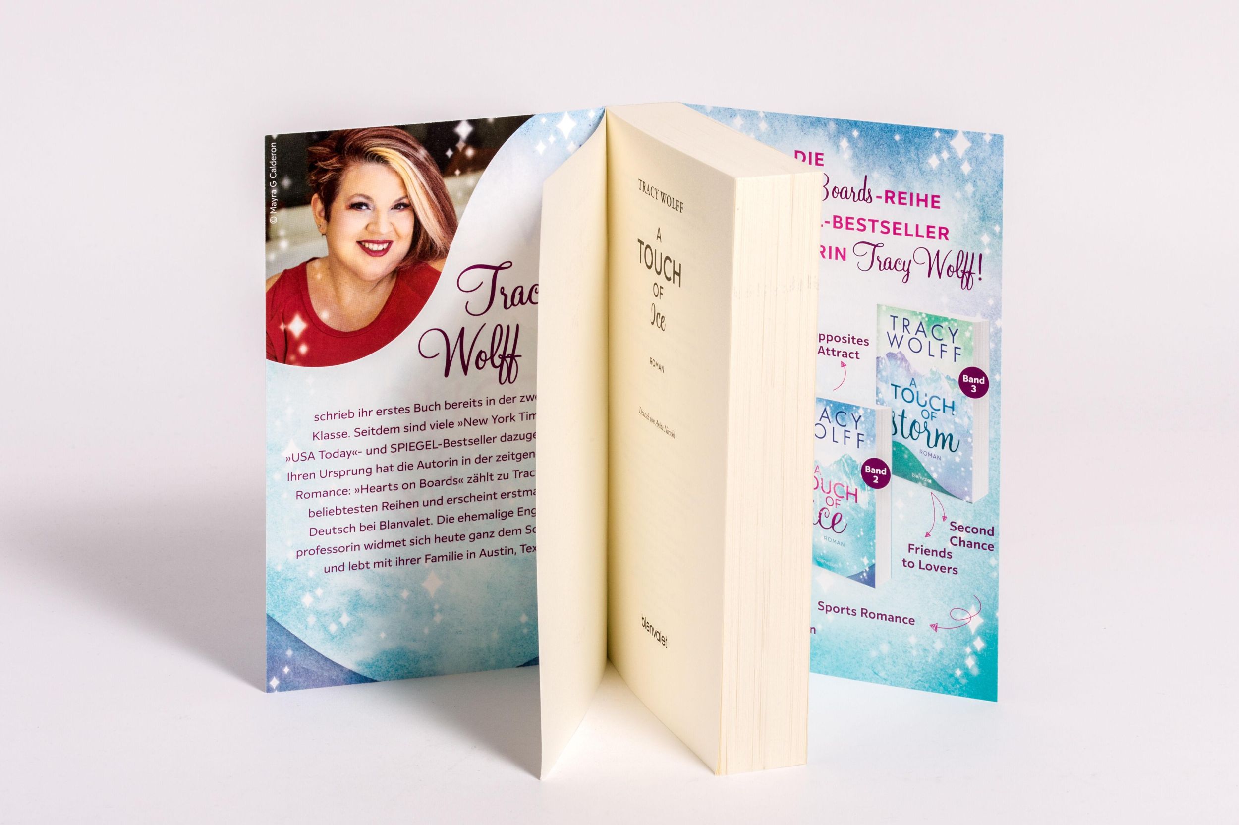 Bild: 9783734114113 | A Touch of Ice | Tracy Wolff | Taschenbuch | Hearts on Boards | 368 S.