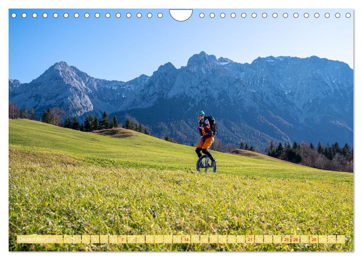 Bild: 9783435090471 | Einrad Downhill (Wandkalender 2025 DIN A4 quer), CALVENDO...