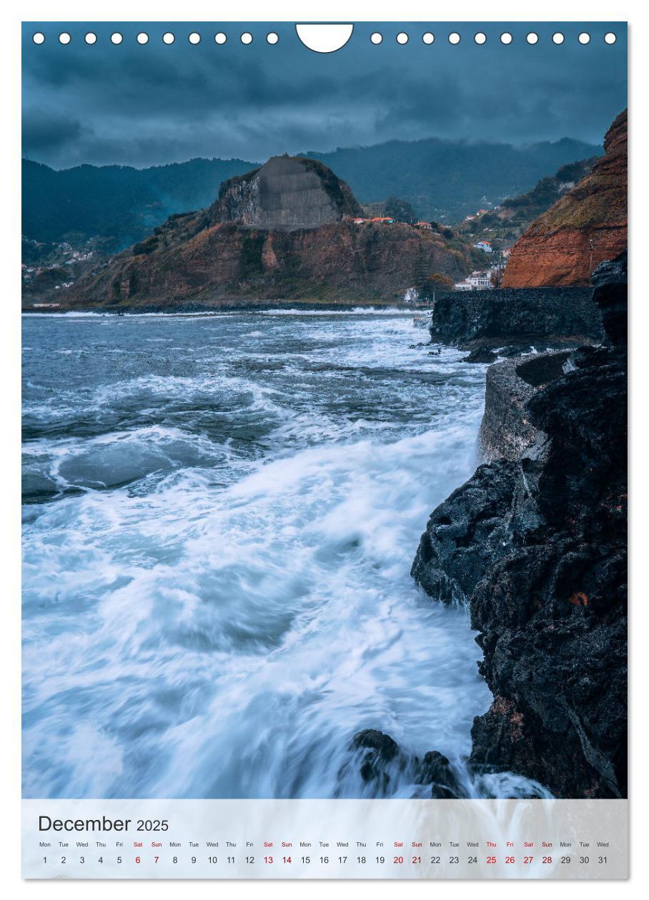 Bild: 9781325998906 | The Flower Island Madeira (Wall Calendar 2025 DIN A4 portrait),...