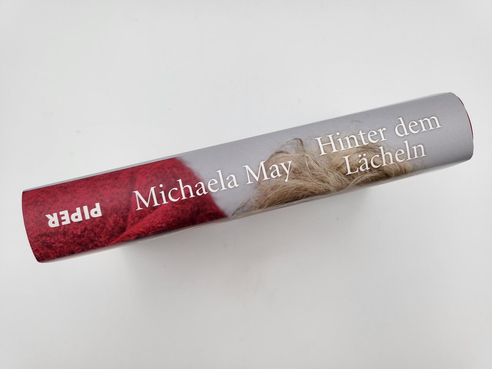 Bild: 9783492071192 | Hinter dem Lächeln | Michaela May | Buch | 256 S. | Deutsch | 2022