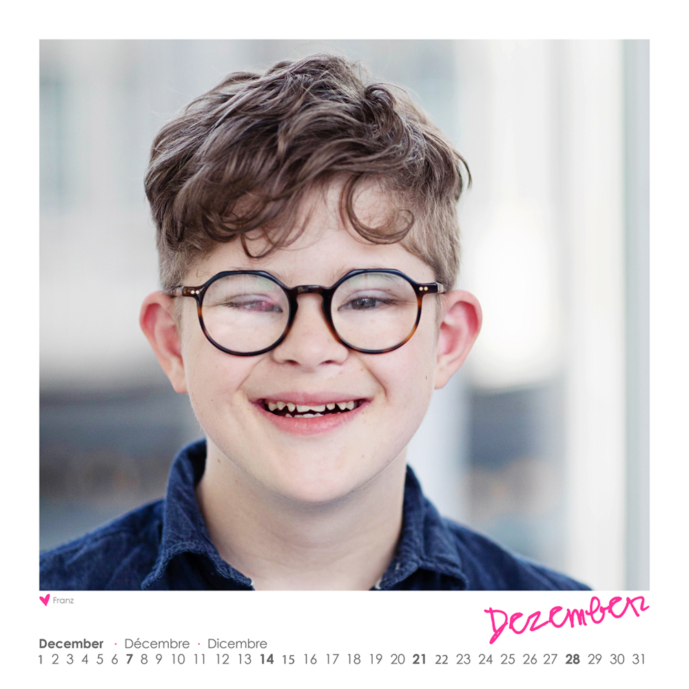 Bild: 9783862561889 | Wandkalender A little extra 2025 | Conny Wenk | Kalender | 12 S.