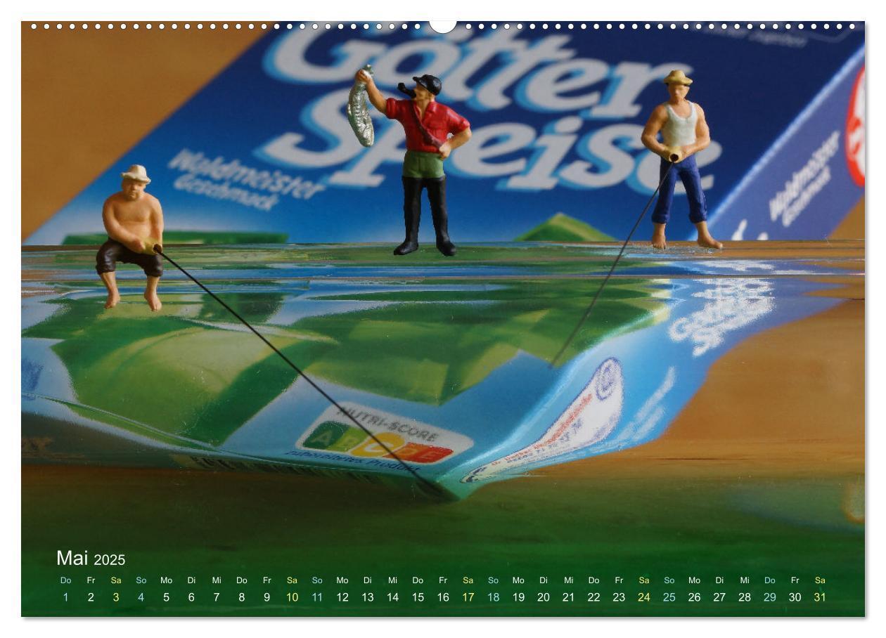 Bild: 9783457224410 | Das geheime Leben von Miniatur-Figuren (Wandkalender 2025 DIN A2...