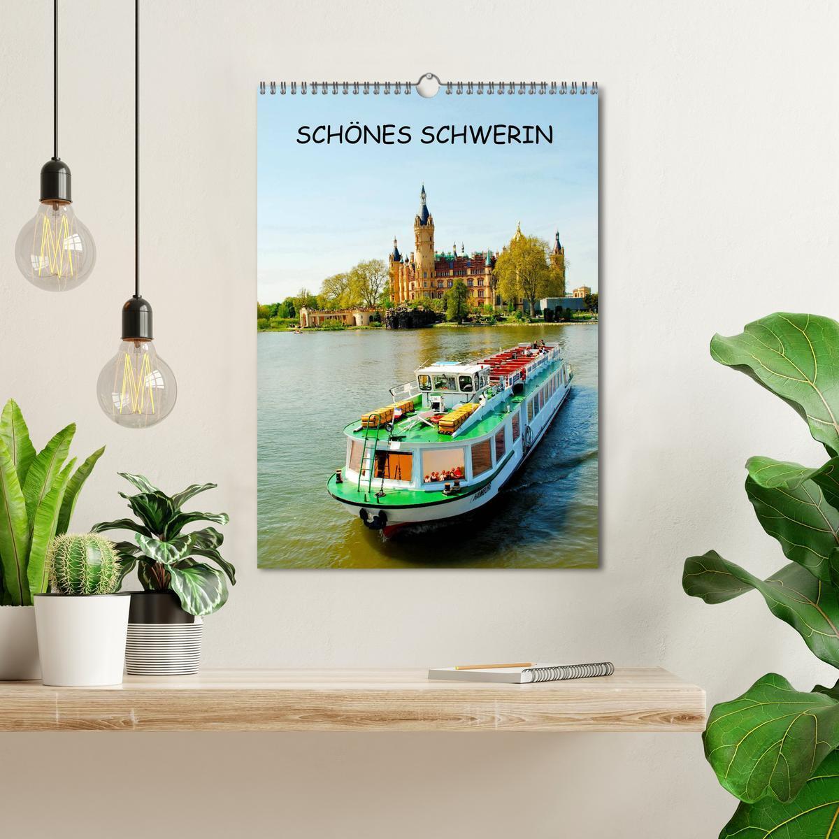 Bild: 9783435980215 | SCHÖNES SCHWERIN (Wandkalender 2025 DIN A3 hoch), CALVENDO...