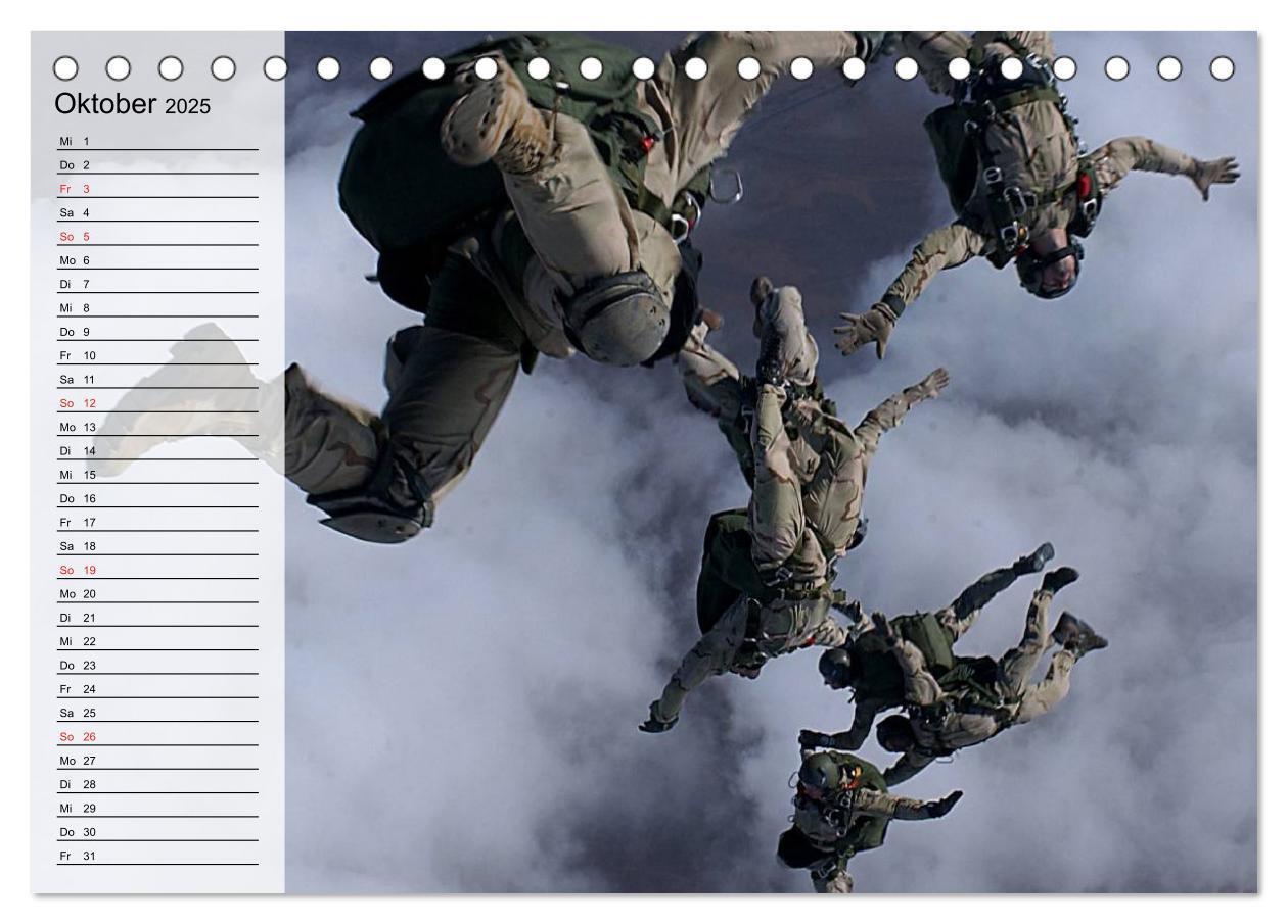 Bild: 9783435546633 | Fallschirmspringer. Absprung der U.S. Navy Seals (Tischkalender...