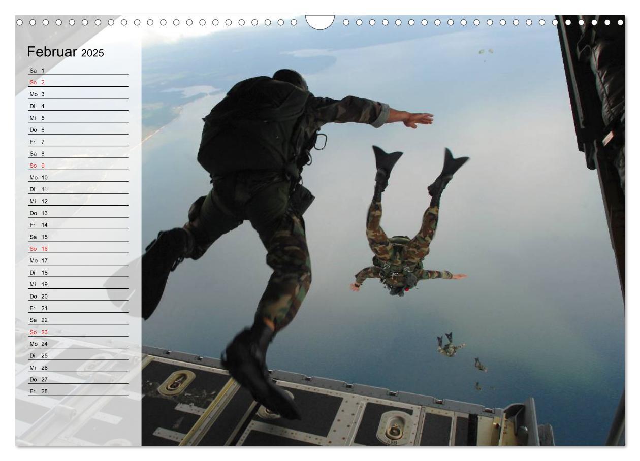 Bild: 9783435547494 | Fallschirmspringer. Absprung der U.S. Navy Seals (Wandkalender 2025...