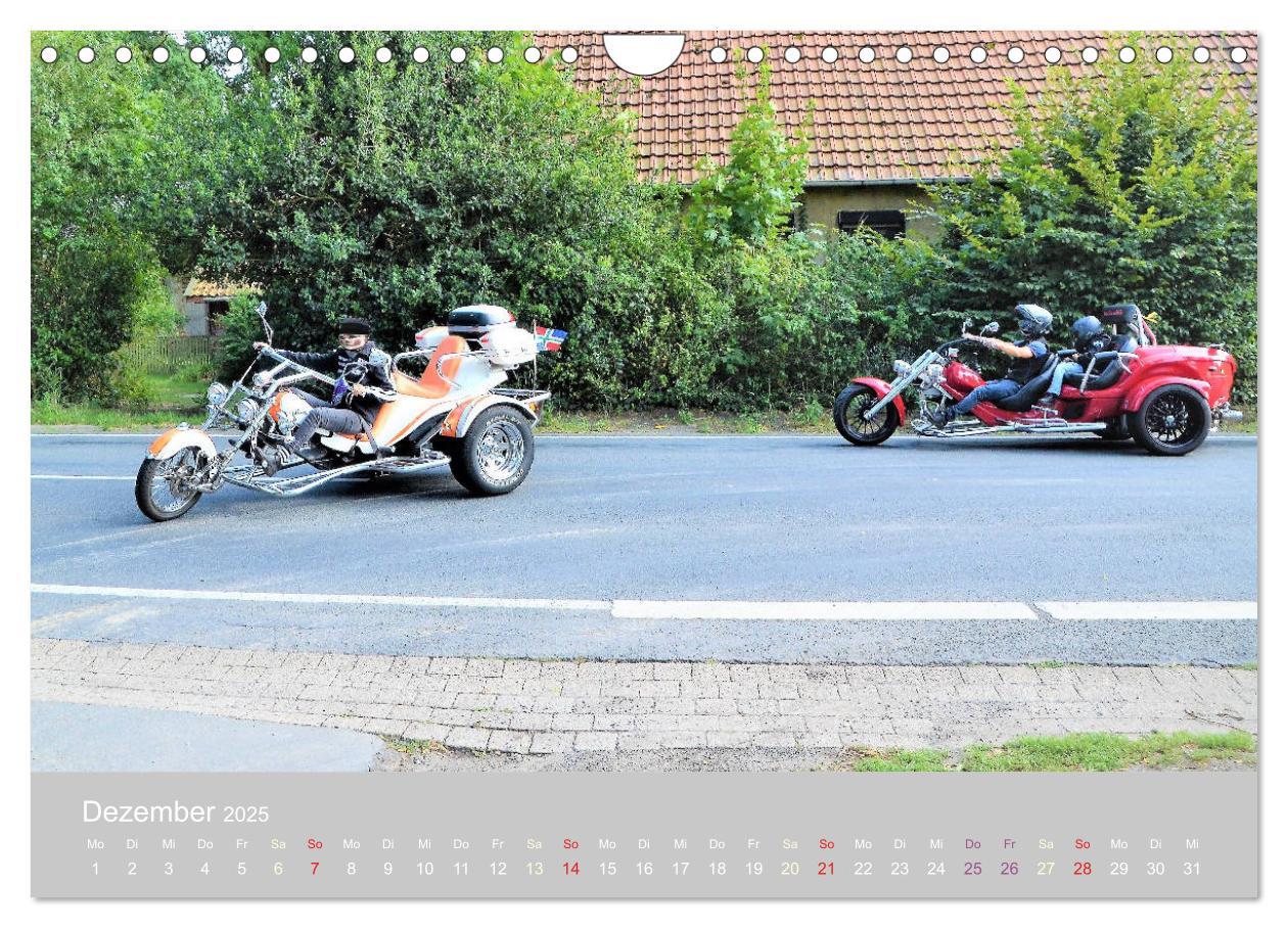 Bild: 9783435208975 | TRIKER on Tour (Wandkalender 2025 DIN A4 quer), CALVENDO...