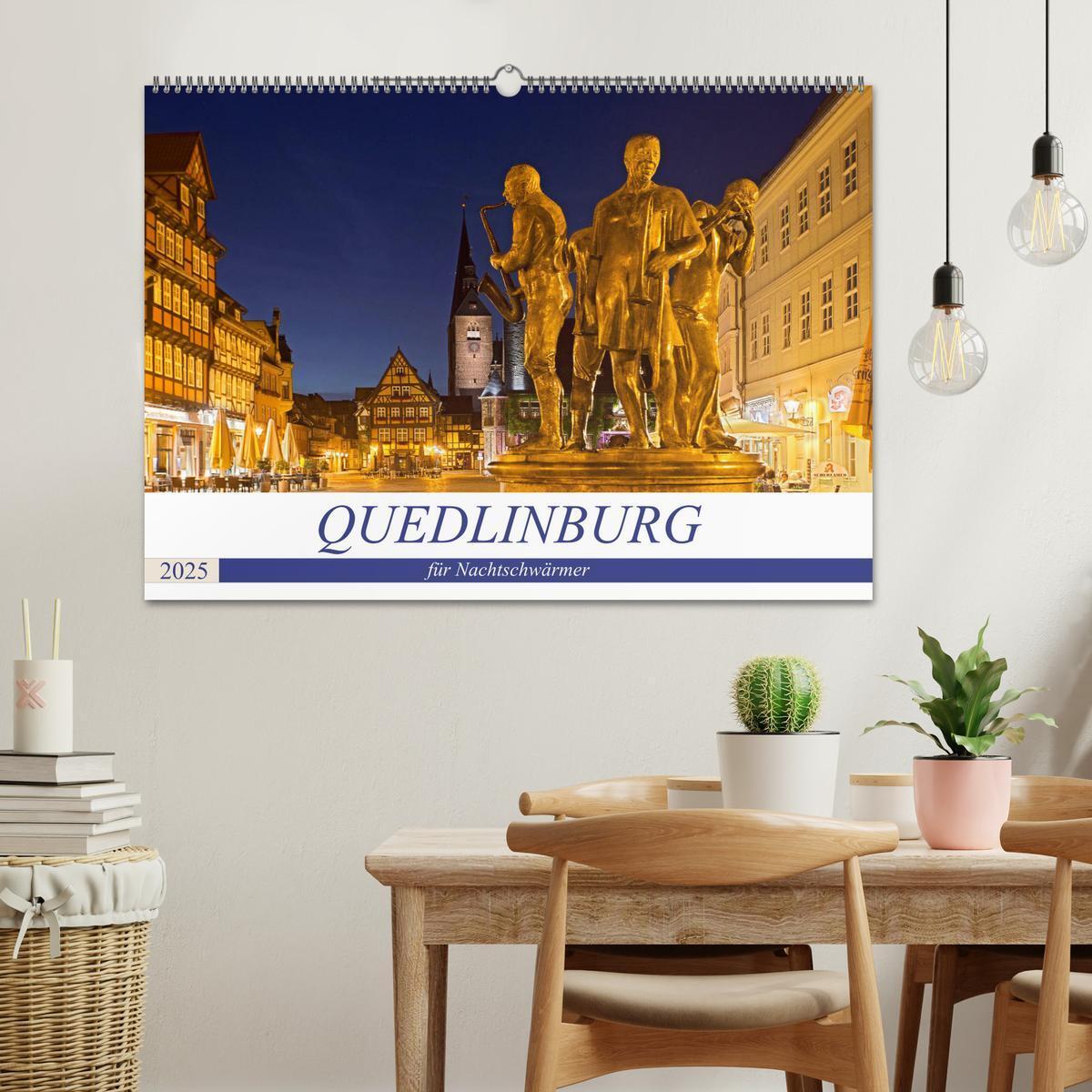 Bild: 9783435215164 | QUEDLINBURG FÜR NACHTSCHWÄRMER (Wandkalender 2025 DIN A2 quer),...