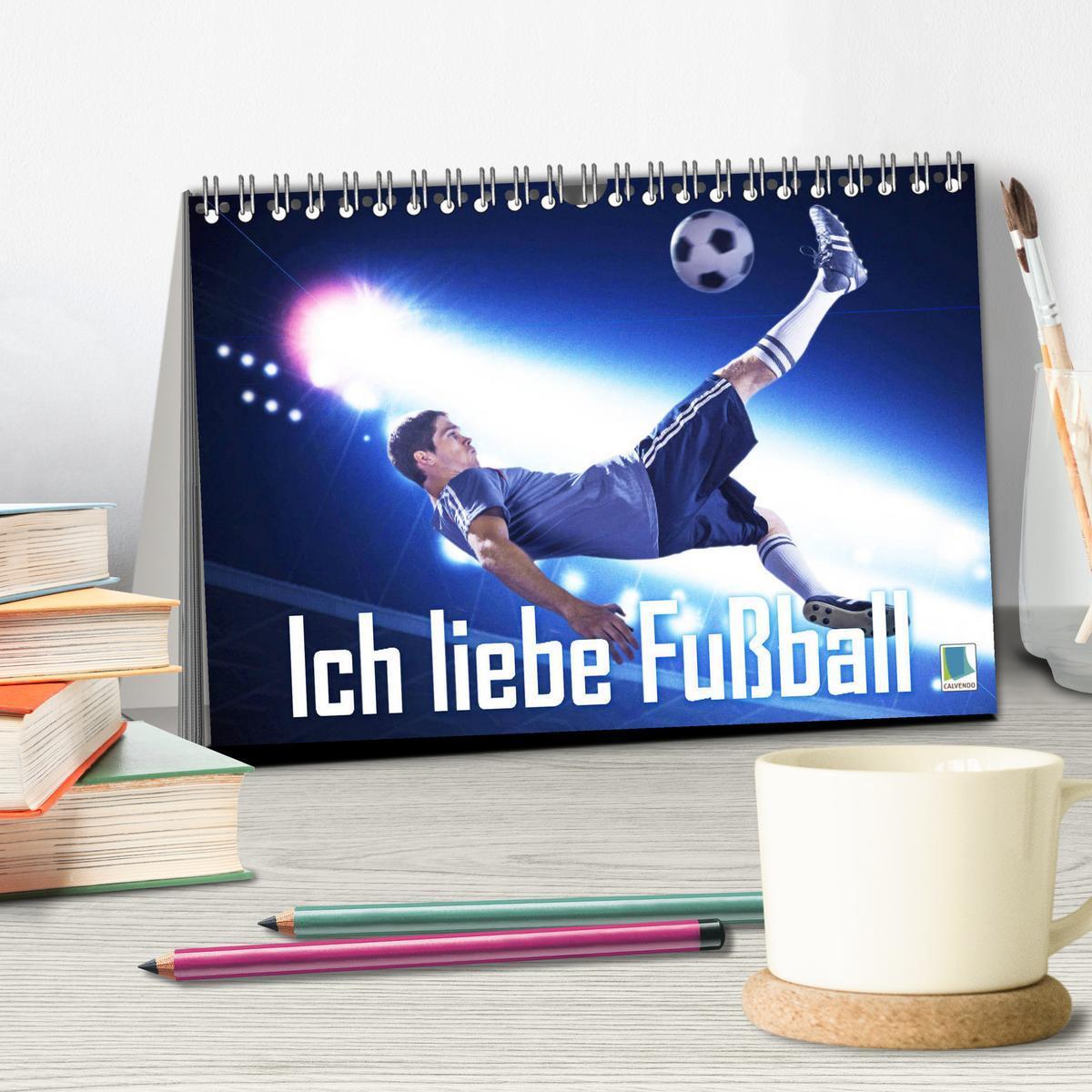 Bild: 9783435128242 | Ich liebe Fußball (Tischkalender 2025 DIN A5 quer), CALVENDO...