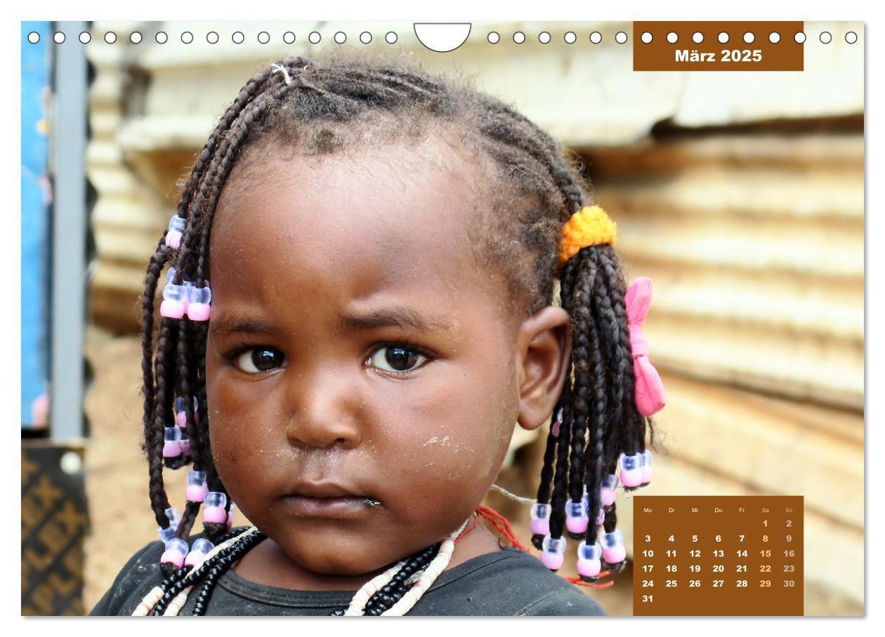 Bild: 9783383852282 | Kinderporträts aus Afrika (Wandkalender 2025 DIN A4 quer), CALVENDO...