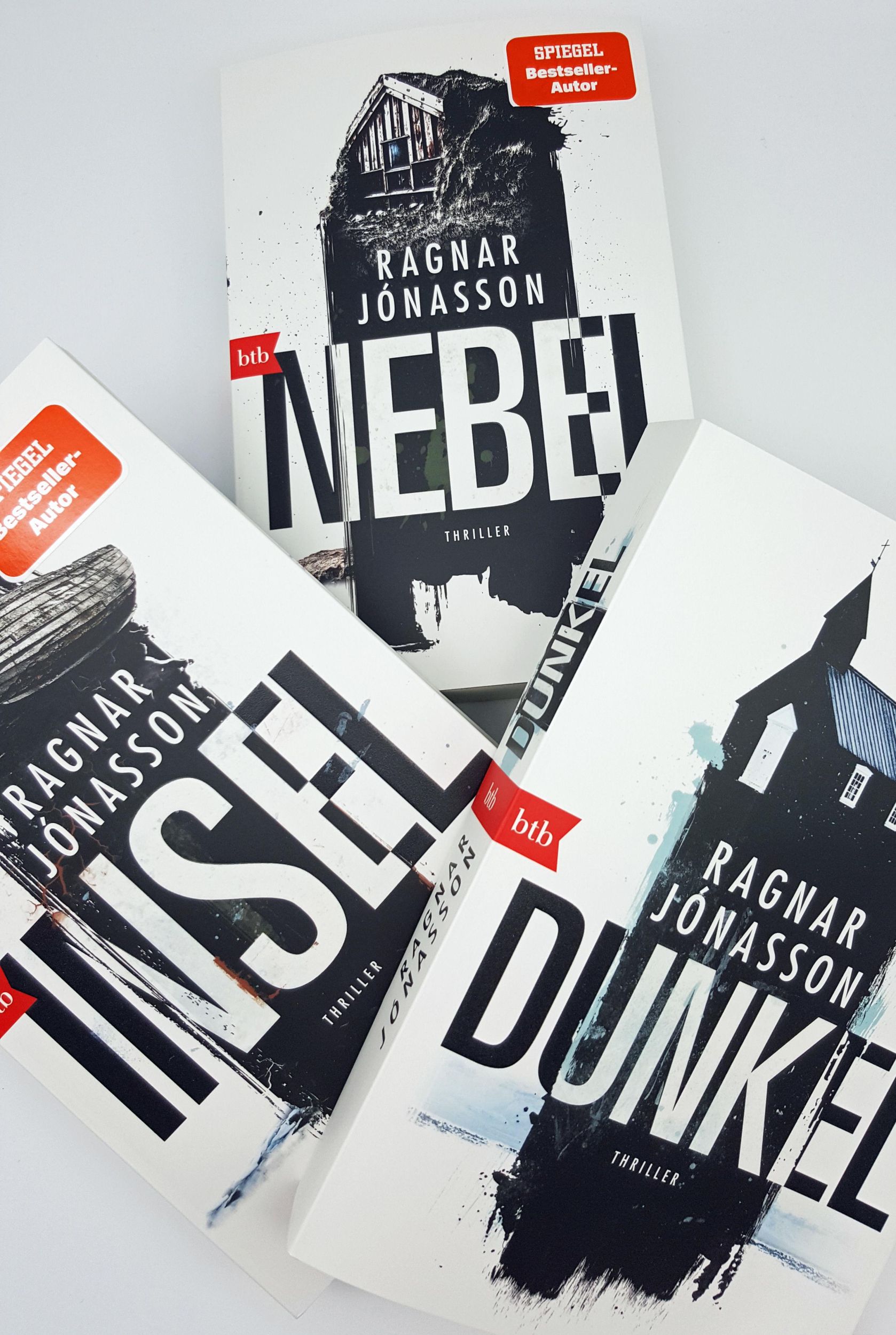 Bild: 9783442758623 | NEBEL | Thriller | Ragnar Jónasson | Taschenbuch | Die HULDA Trilogie